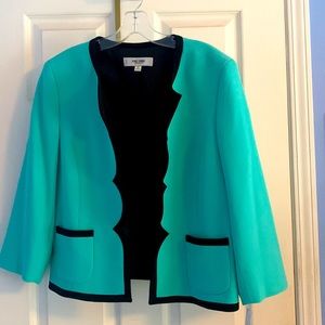 Retro stylish blazer. Never worn in perfect condition!